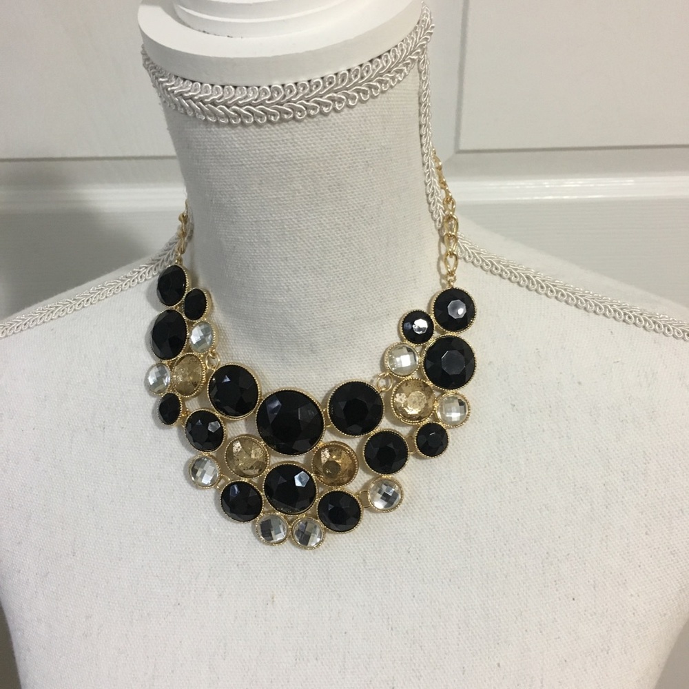 Dazzling necklace.
